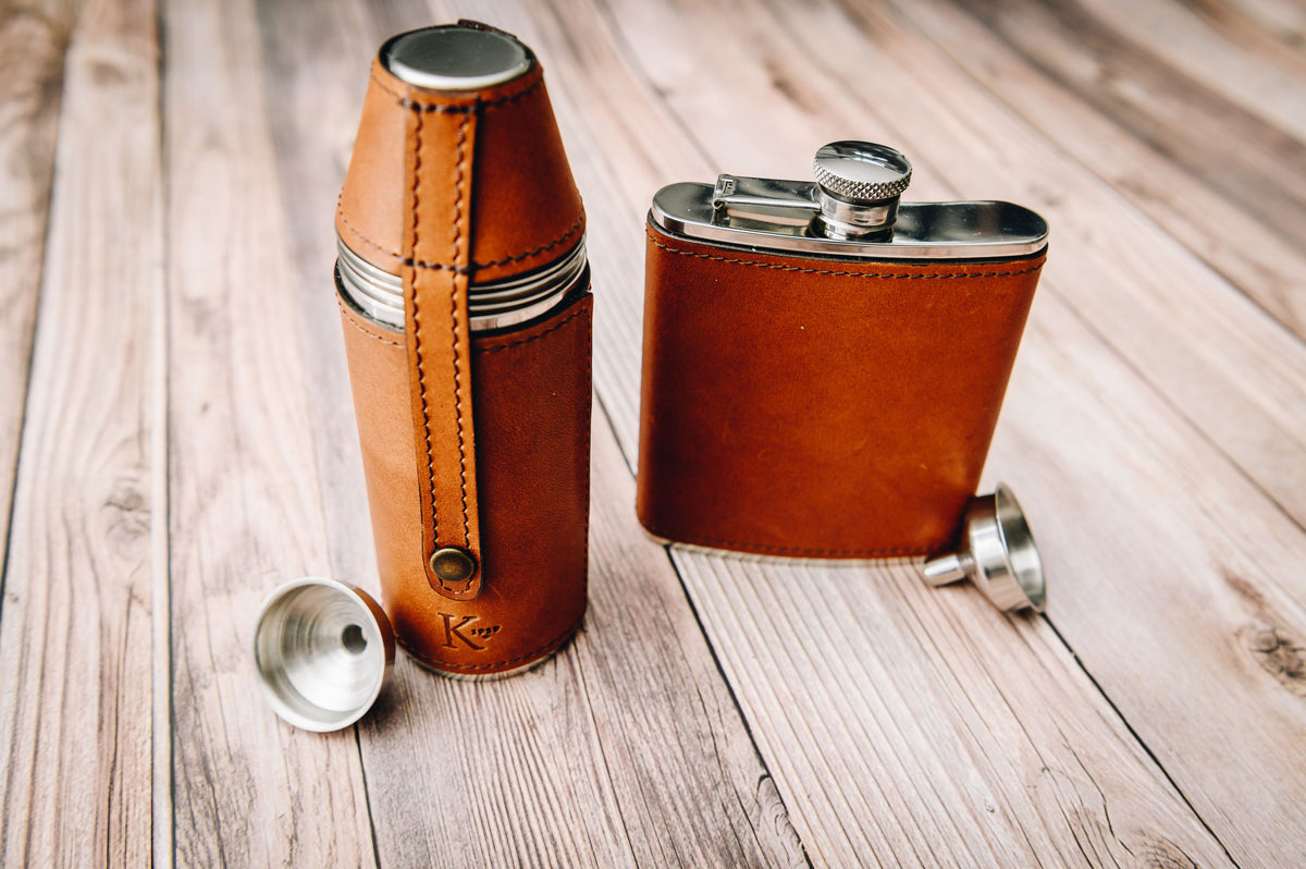 Keep your libations ready to access on the go with the Arlo stainless steel flask. The Arlo is wrapped in full-grain American leather and includes a steel flask funnel. #color_espresso