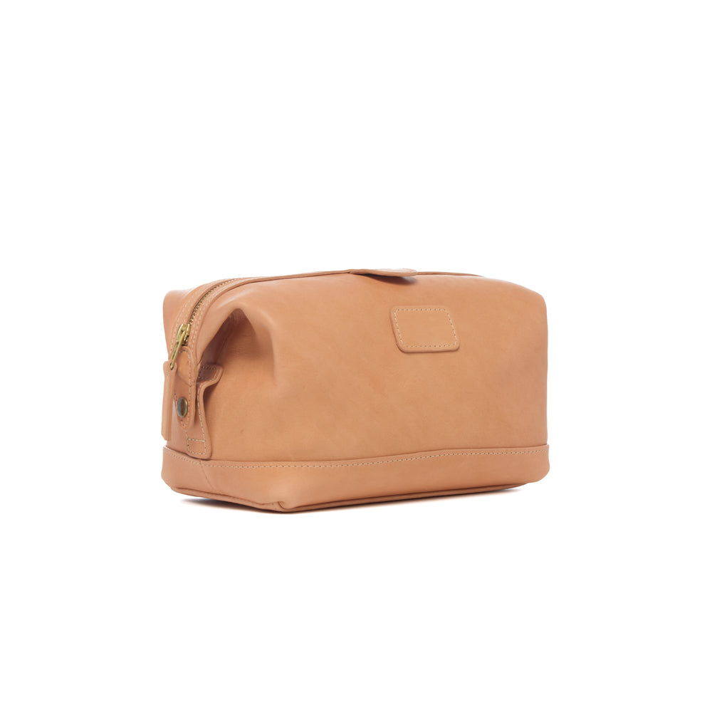 Ryder Horween Essex leather dopp kit Made in USA and handcrafted in Naples Florida