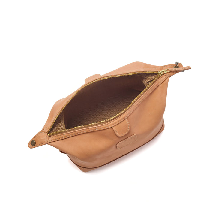 Ryder Horween Essex leather dopp kit Made in USA and handcrafted in Naples Florida