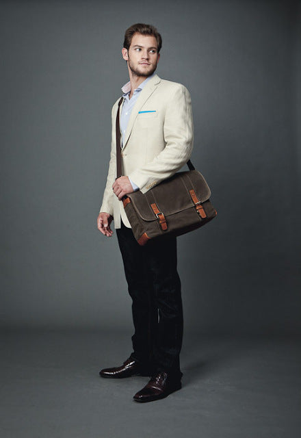 Justin Waxed Canvas Messenger Bag | Korchmar