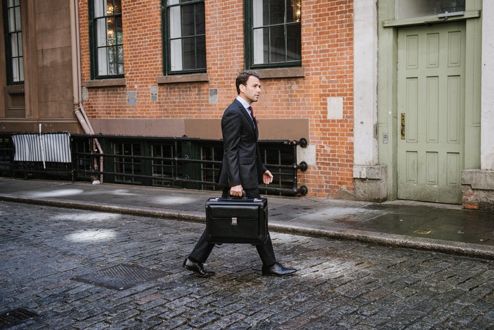 Black Mobilemax 18" Wheeled Leather Catalog Case