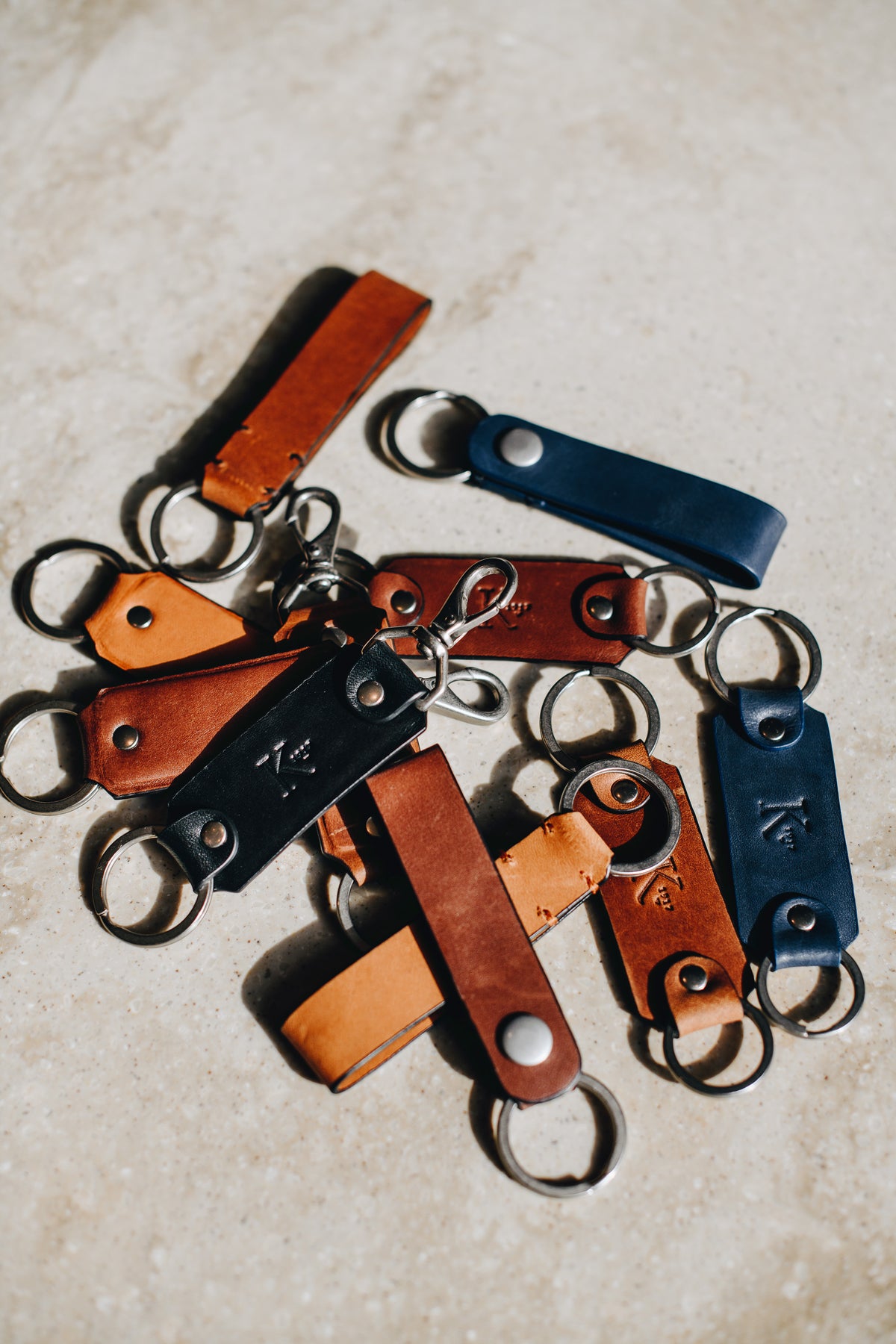 Full-grain mill dyed American leather Steel key ring